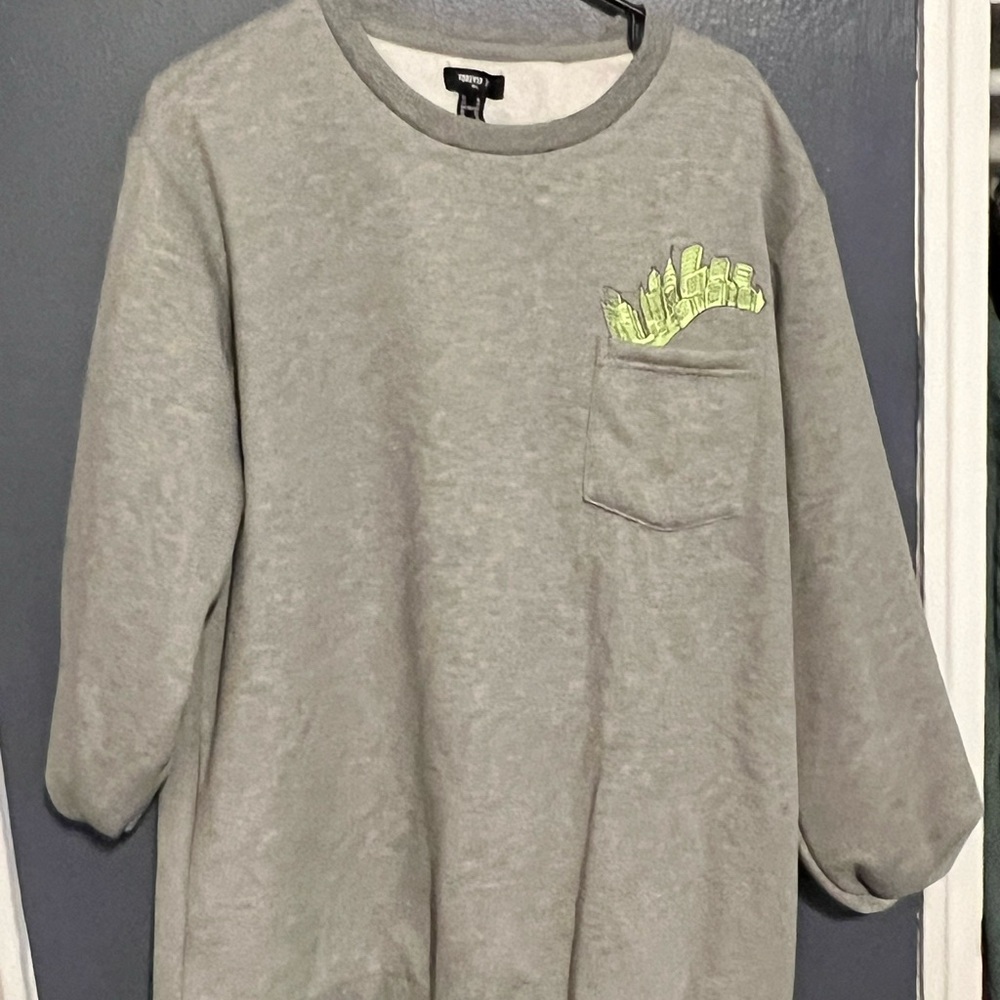 H&M grey sweatshirt (XL)